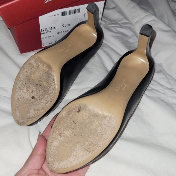 Salvatore Ferragamo 7.5 7 Black Stilettos - Picture 2 of 3